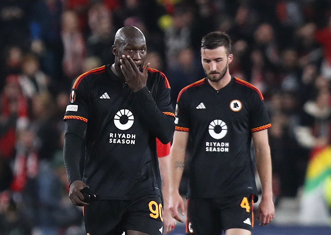 从罗马今晨手感冰凉到利物浦豪取连胜，赛后本菲卡迎来里程碑的简单介绍